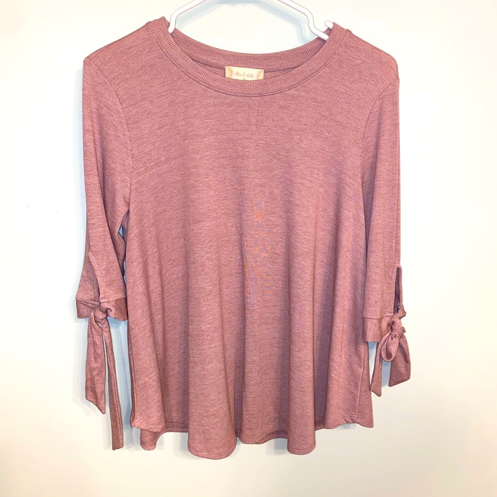 Alter’d State rose shirt with 3/4 length sleeve M